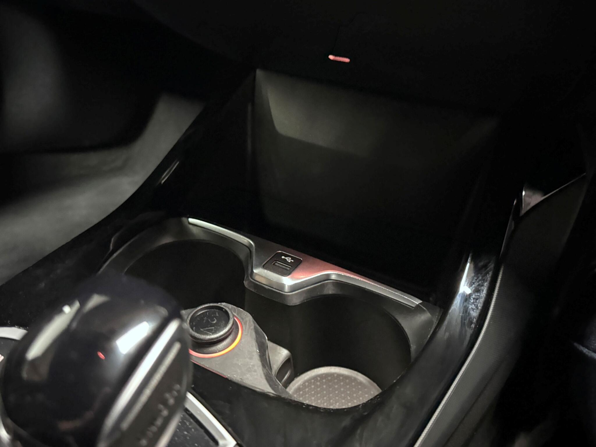BMW 2 Series view 35