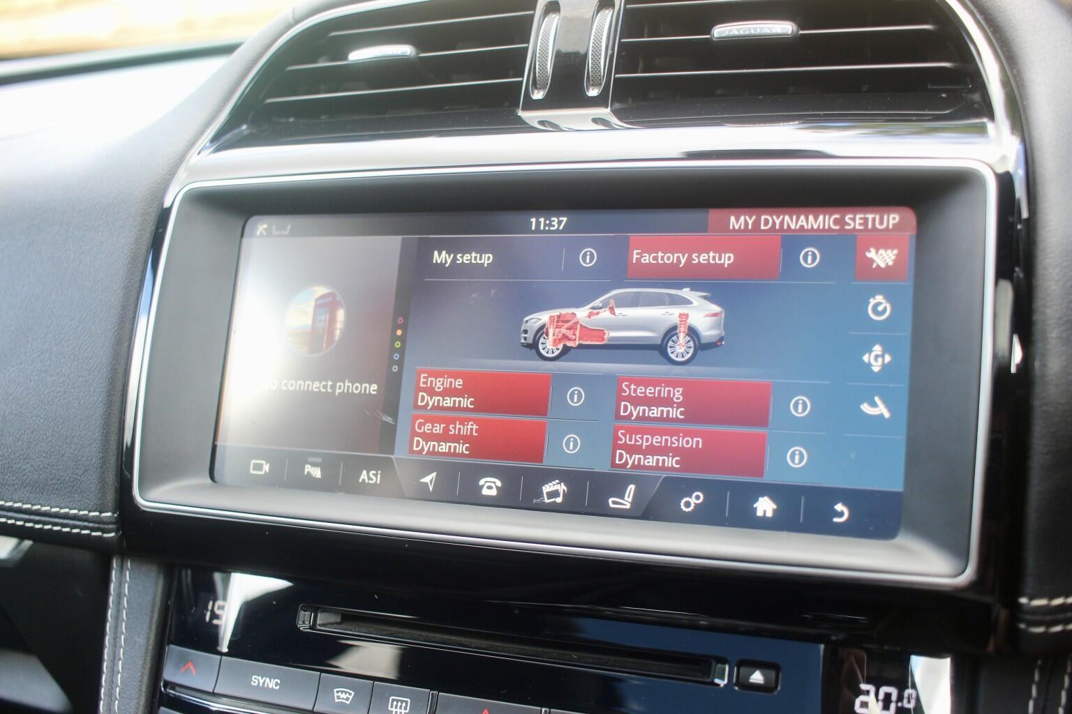 Jaguar F-Pace view 21