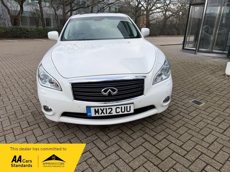 2012 Infiniti M 3.5 35h V6 GT Premium Auto Euro 5 (s/s) 4dr • 7,481 miles image 4