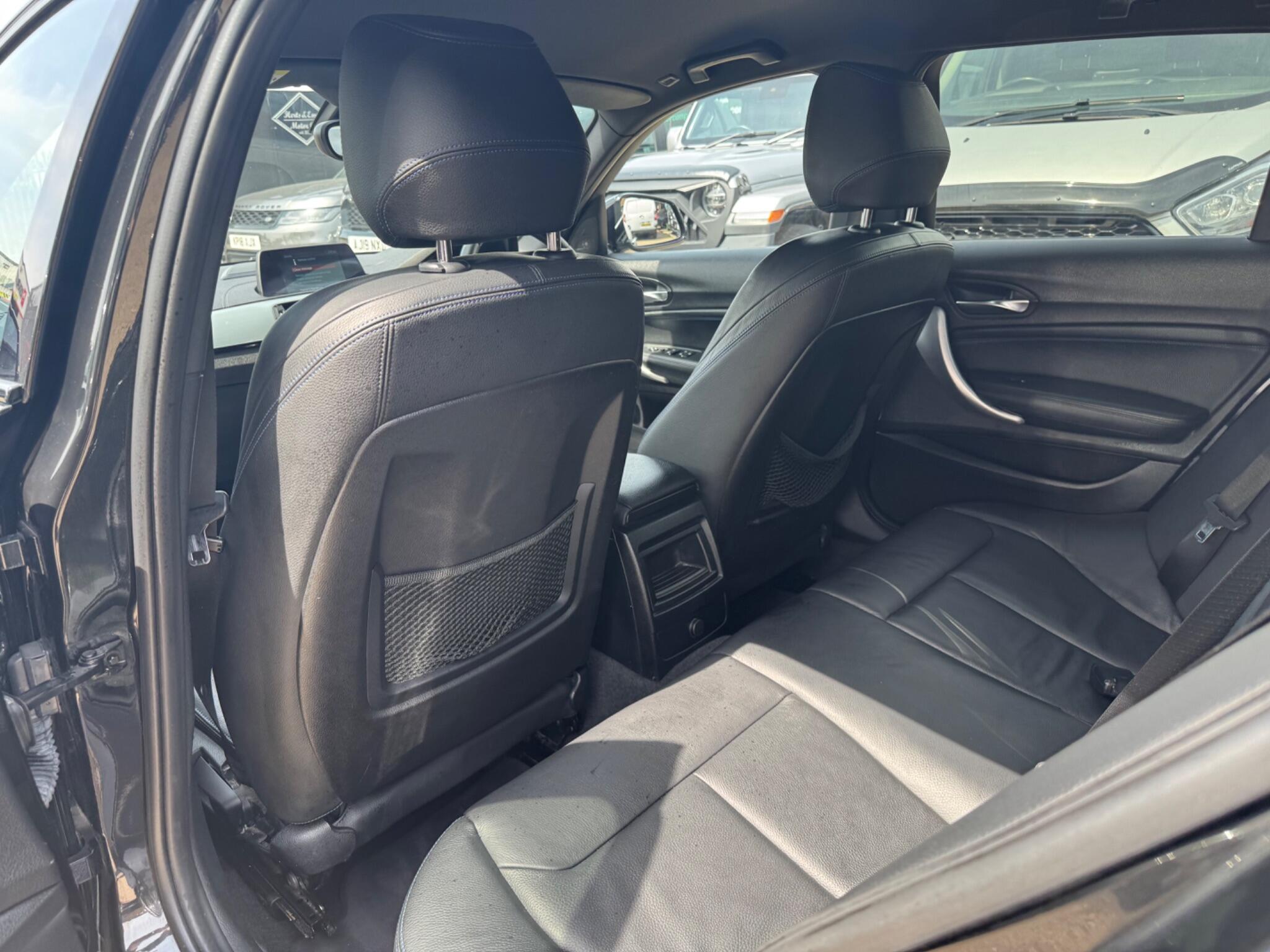 BMW 1 Series view 30