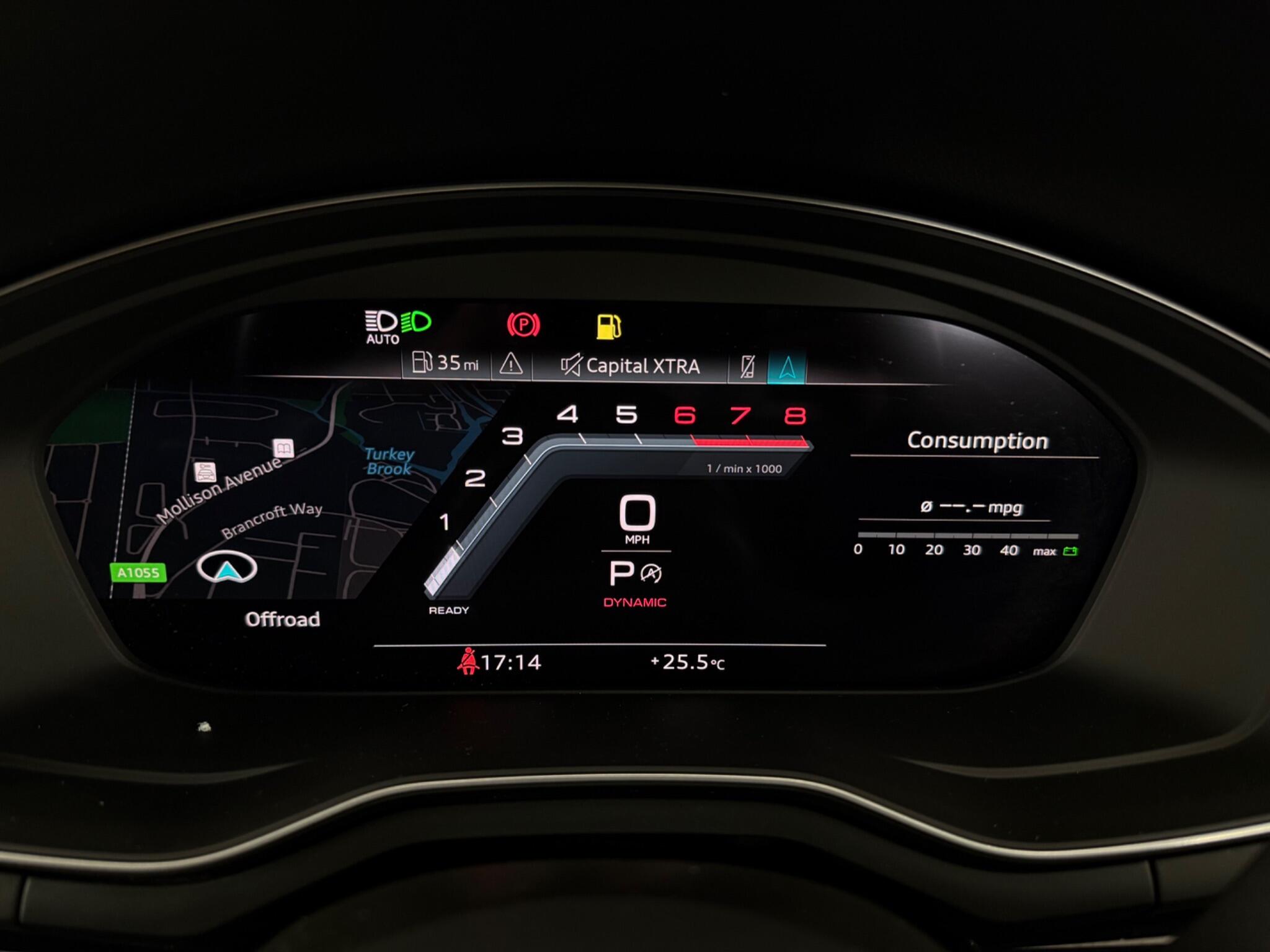 Audi A4 view 14