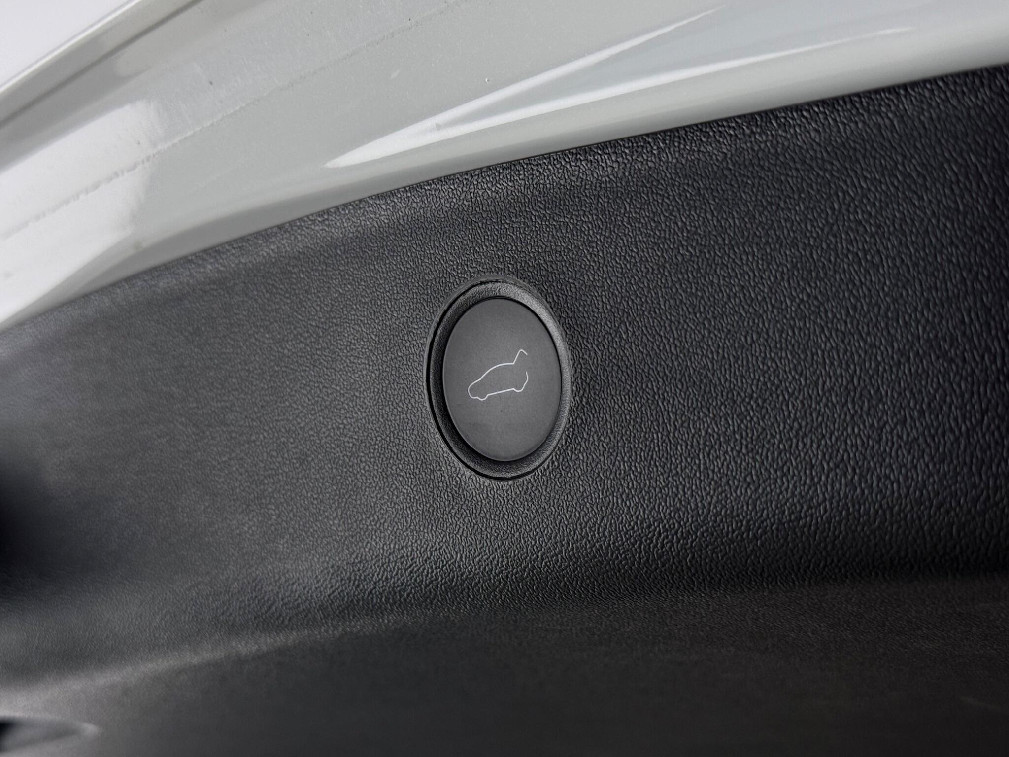 Tesla Model 3 view 14
