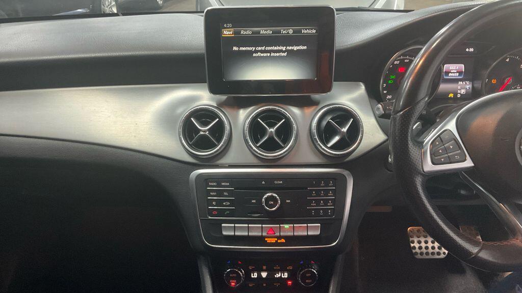 Mercedes-Benz Cla view 11