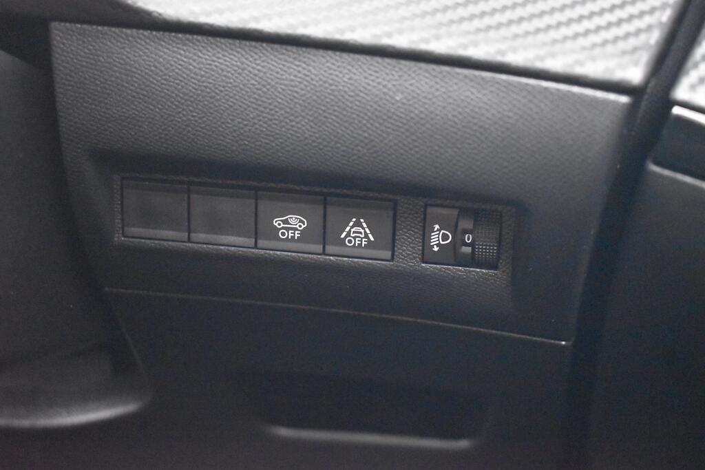 Peugeot 2008 view 45