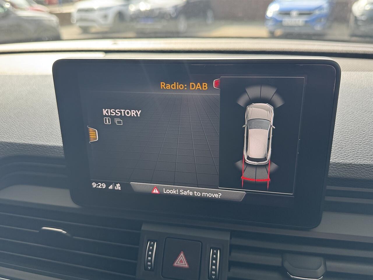 Audi Q5 view 17