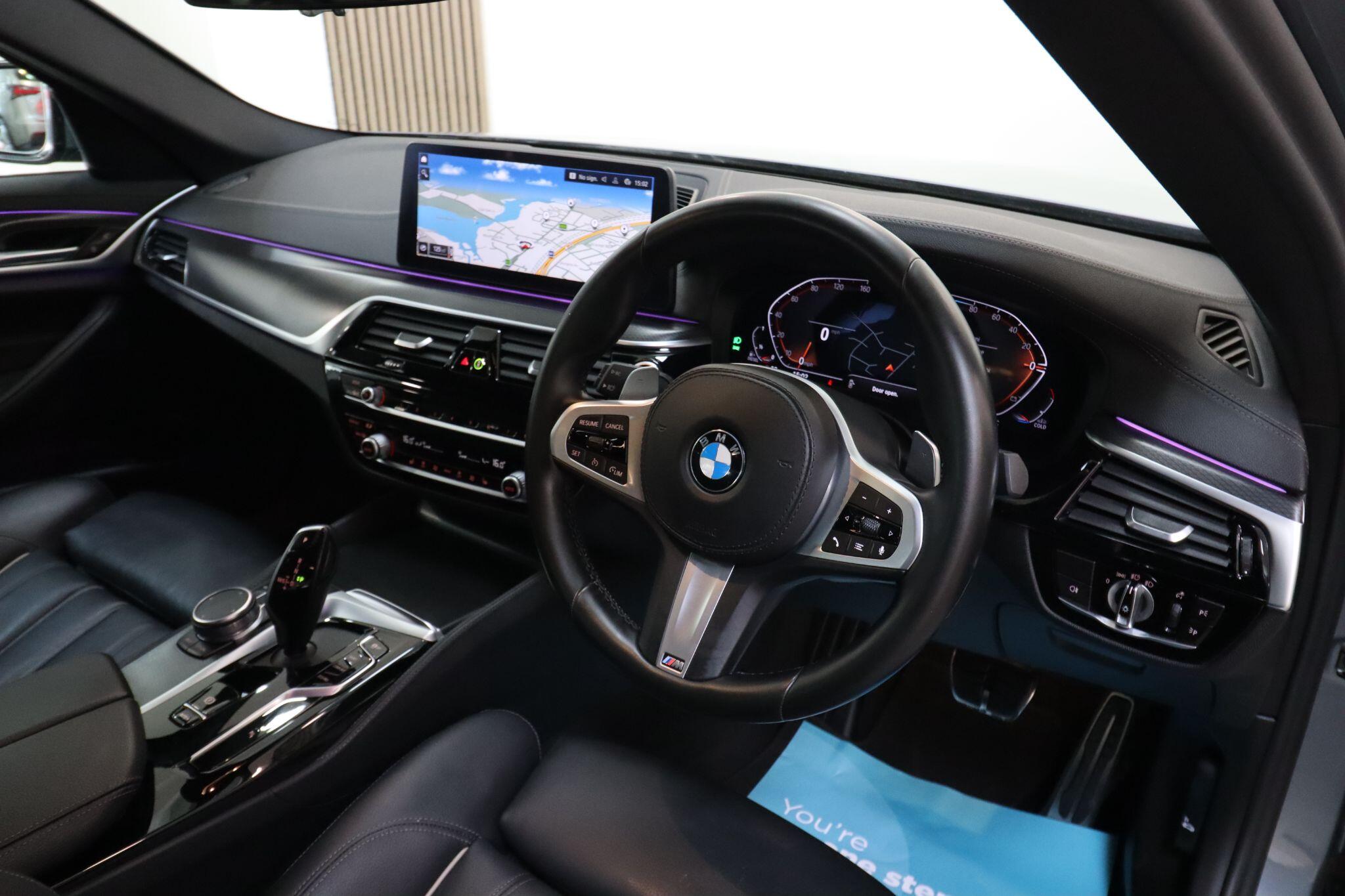 BMW 5 Series view 15