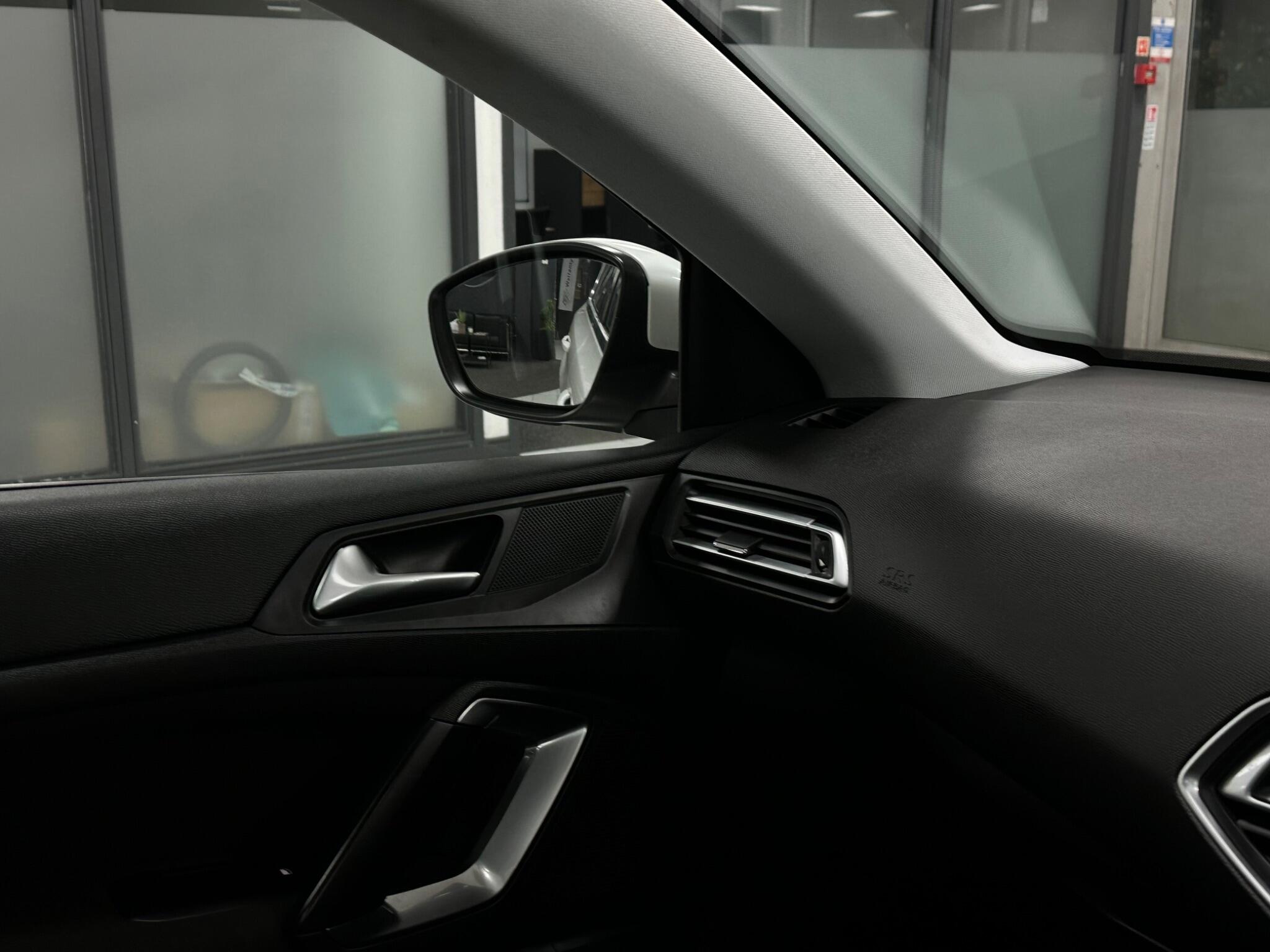 Peugeot 308 view 27