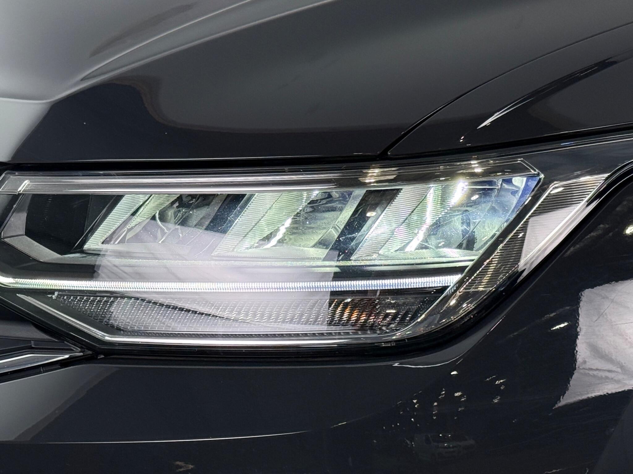 Volkswagen Tiguan view 9