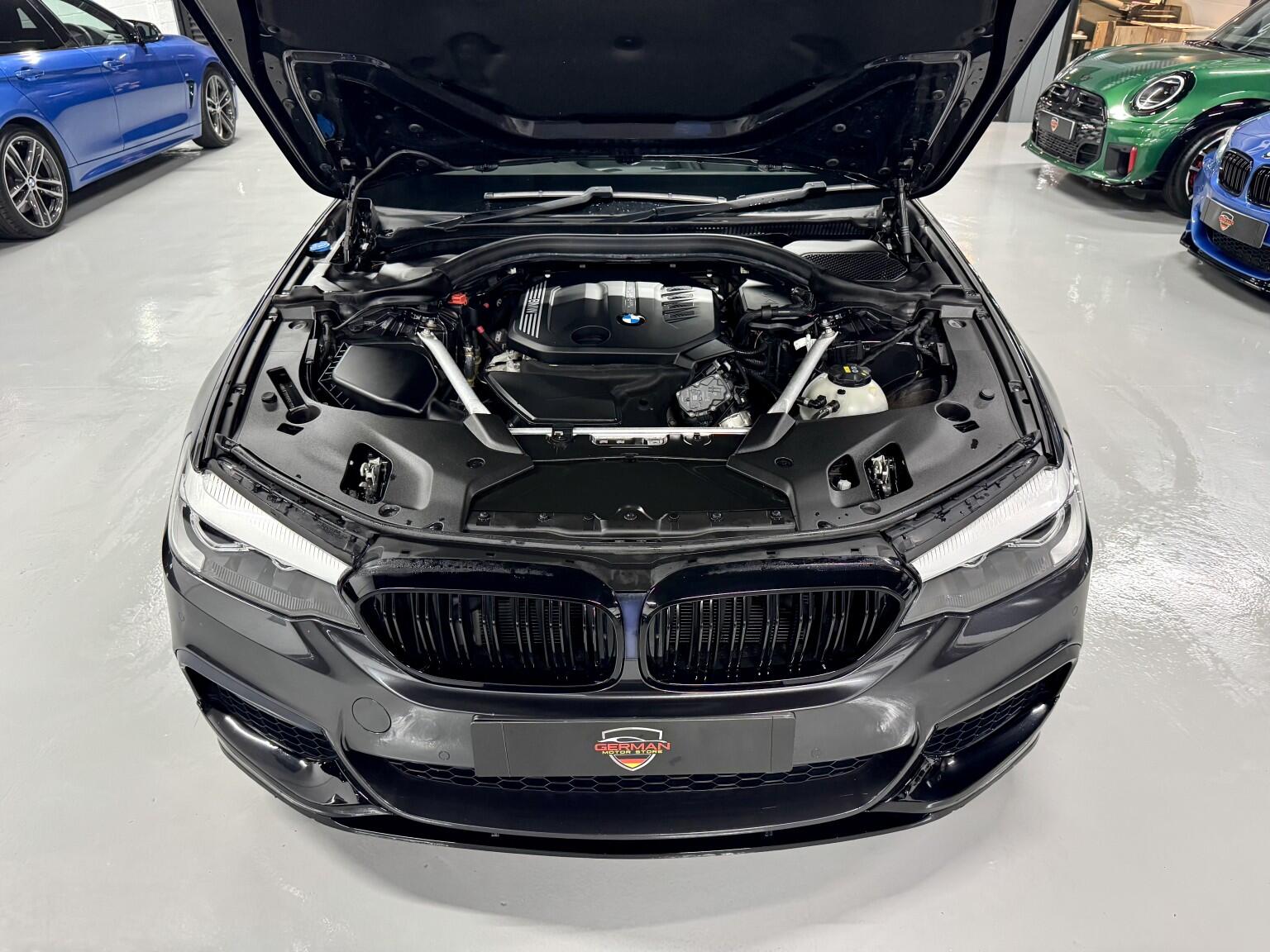 BMW 5 Series view 23