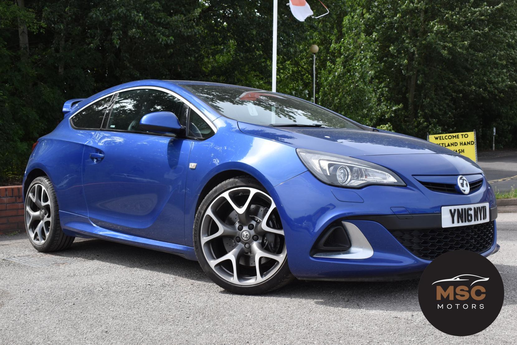 Vauxhall Astra GTC view 3