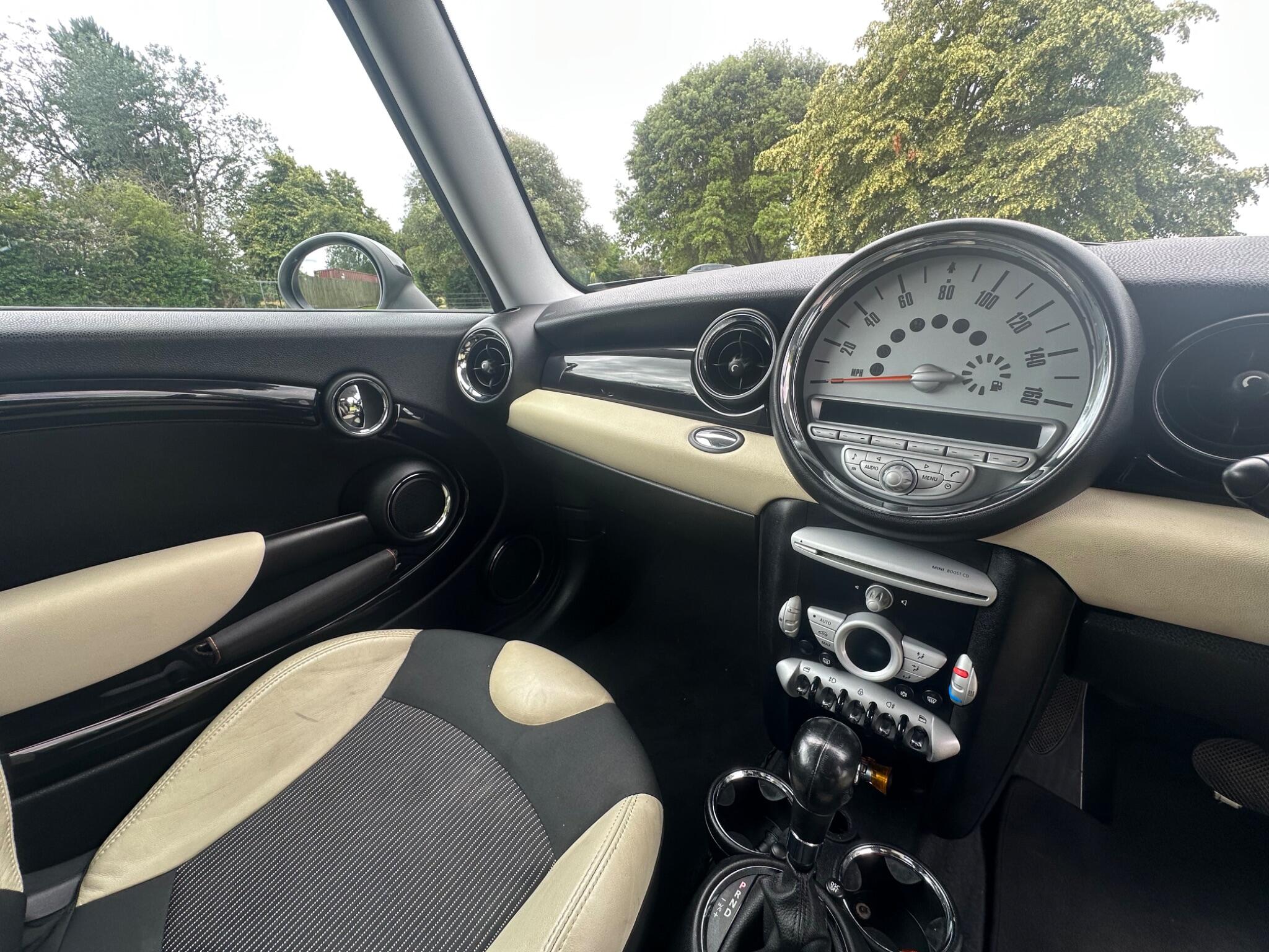 Mini Hatch view 30