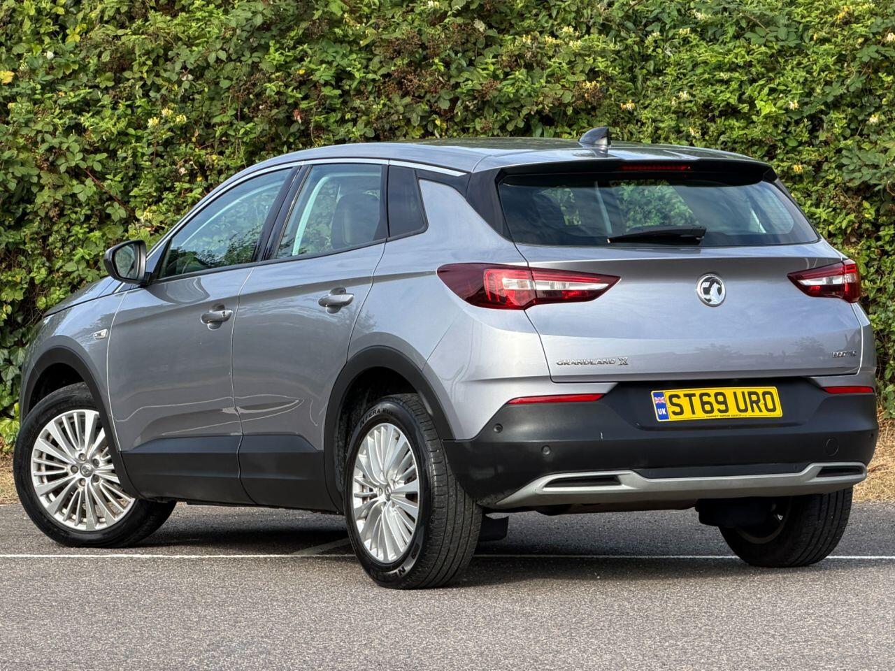 Vauxhall Grandland X view 2