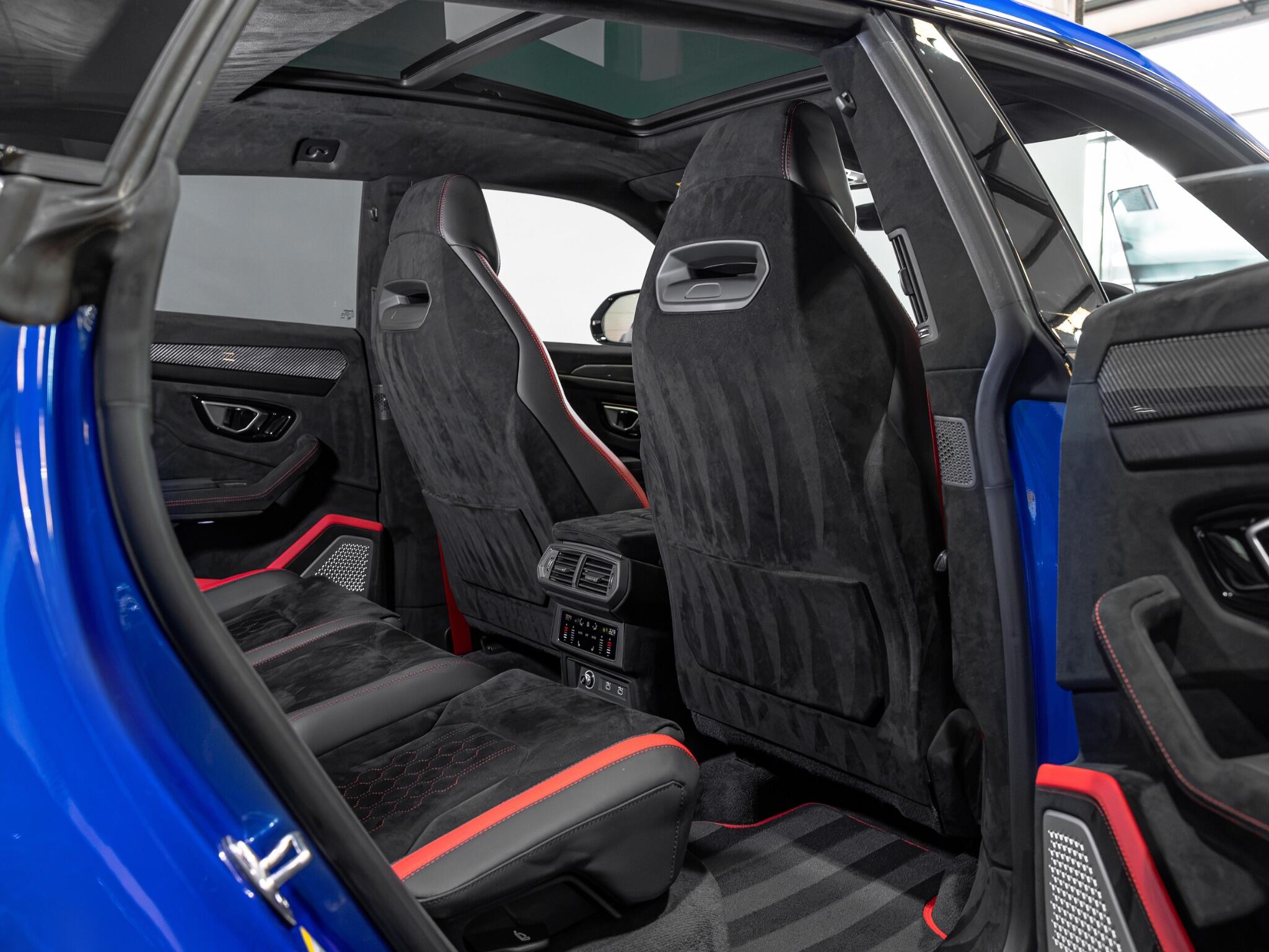 Lamborghini Urus view 40