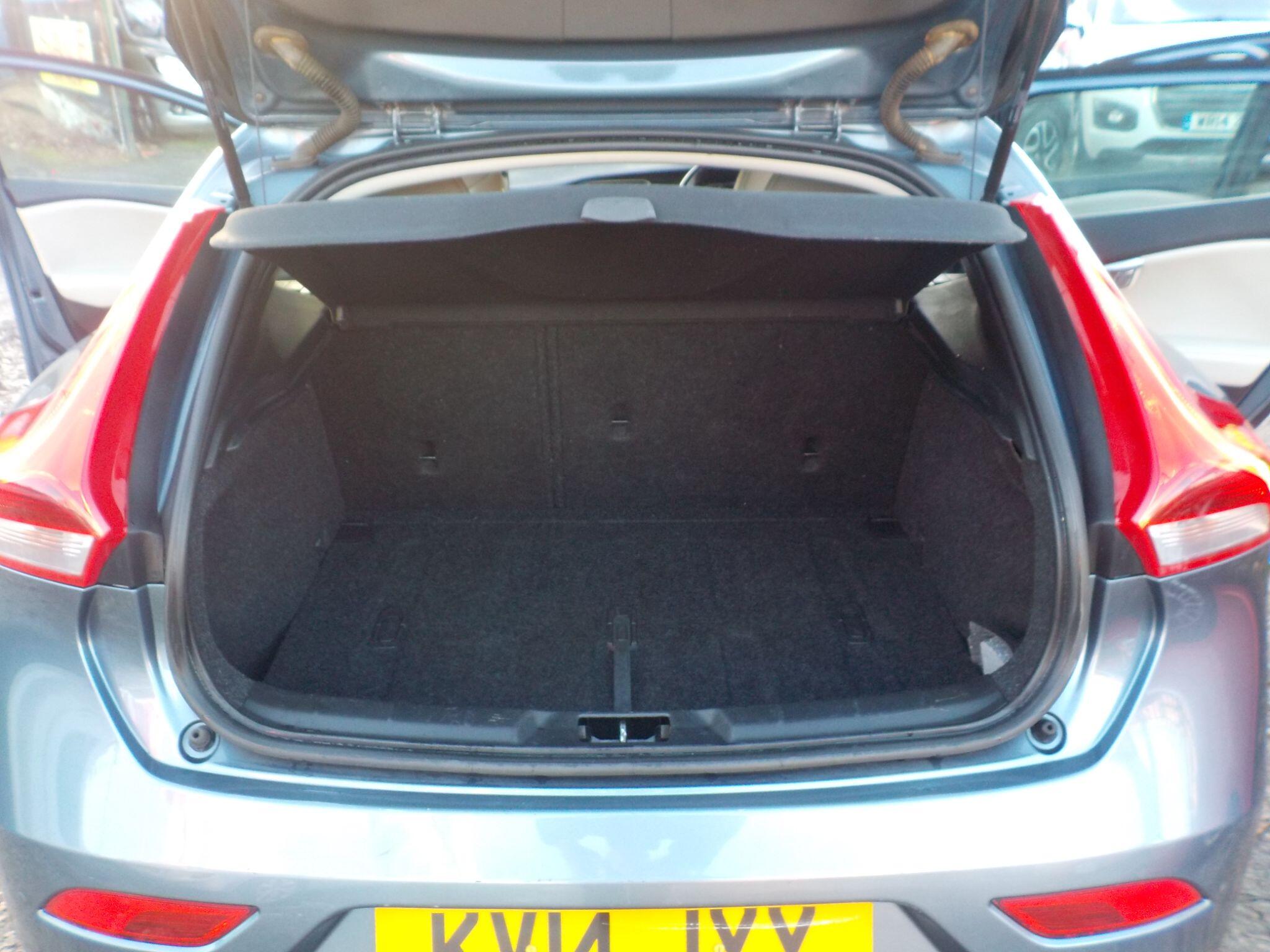 Volvo V40 2.0 D3 SE Lux Nav Geartronic Euro 5 (s/s) 5dr