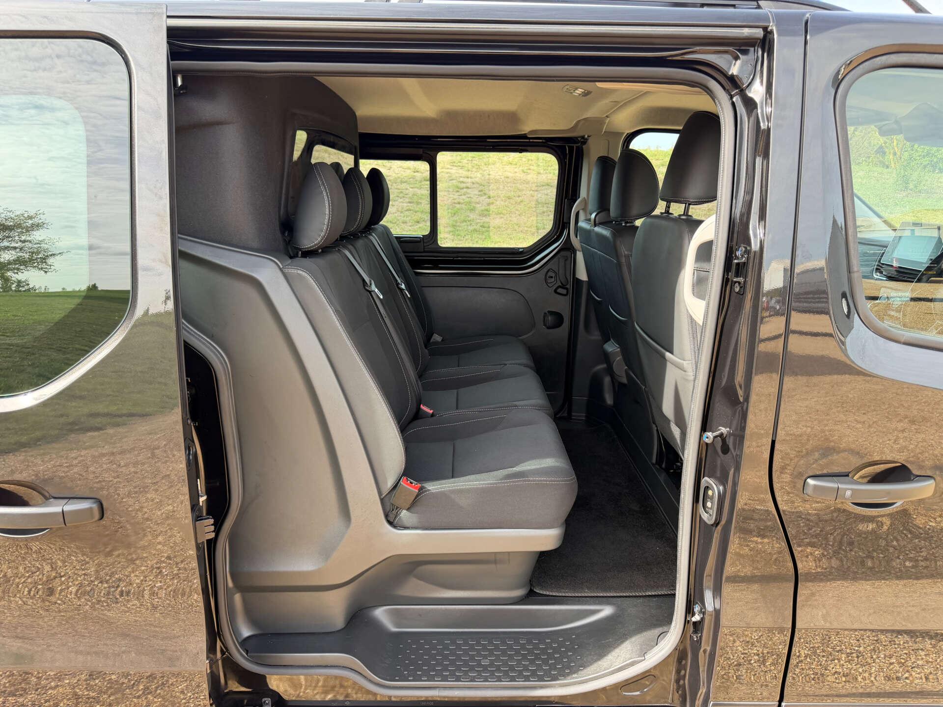 Renault Trafic view 14