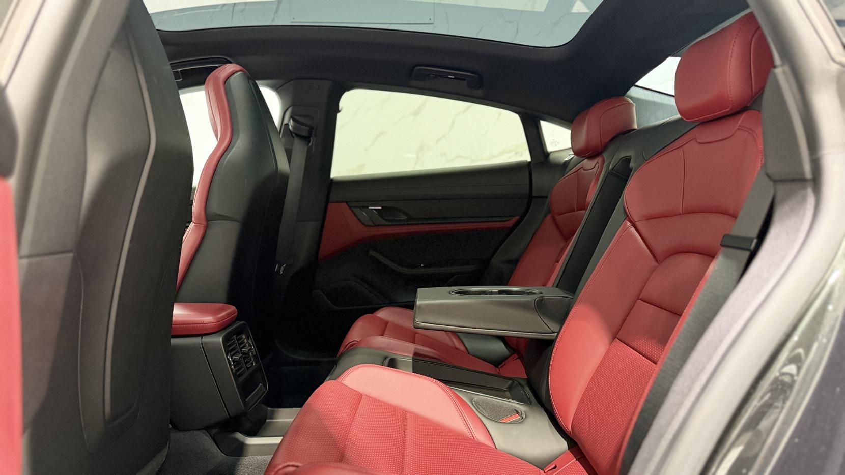 Porsche Taycan view 10