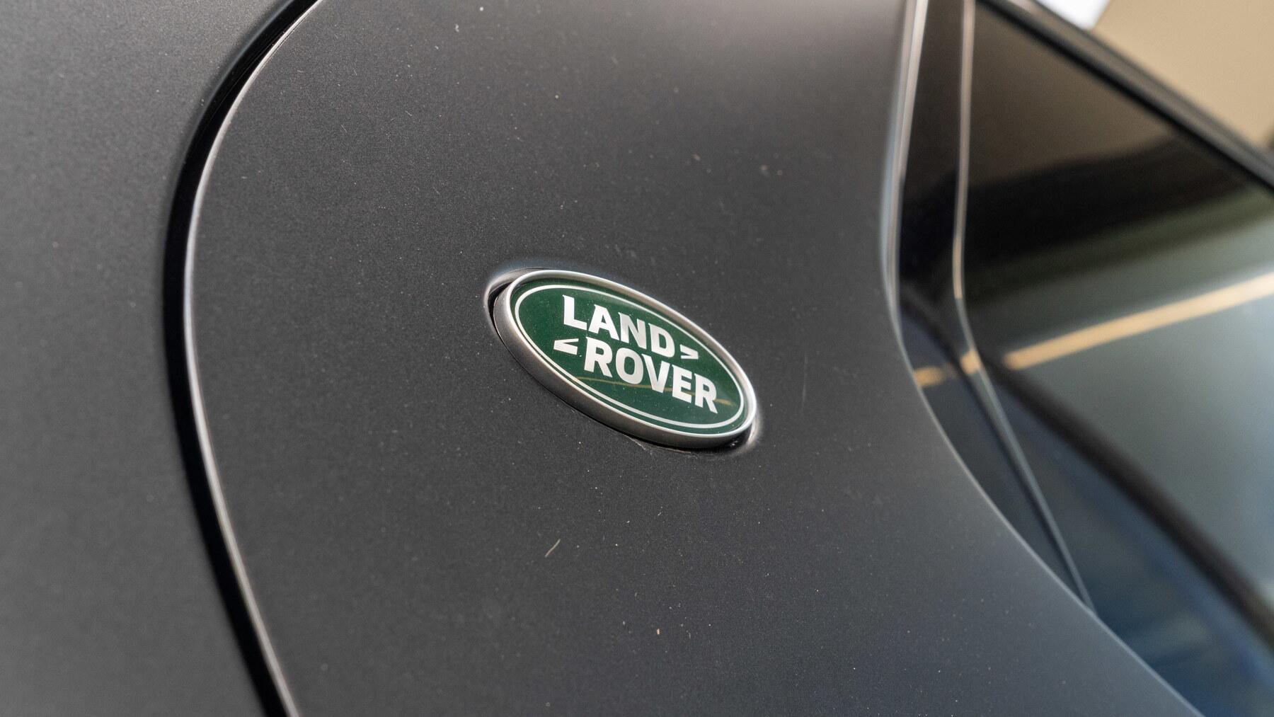 Land Rover Discovery view 97