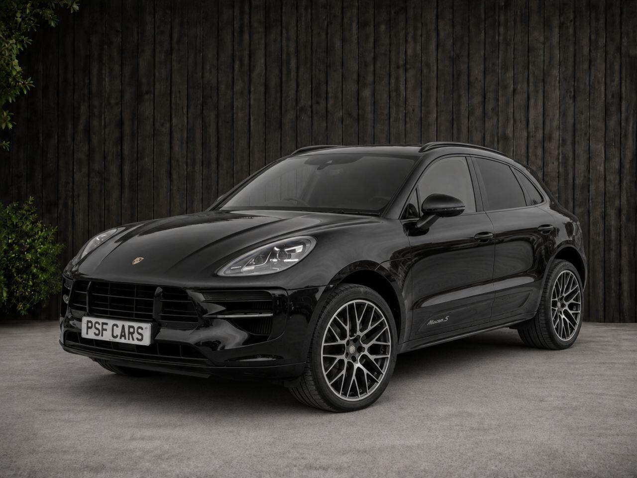 Porsche Macan view 5