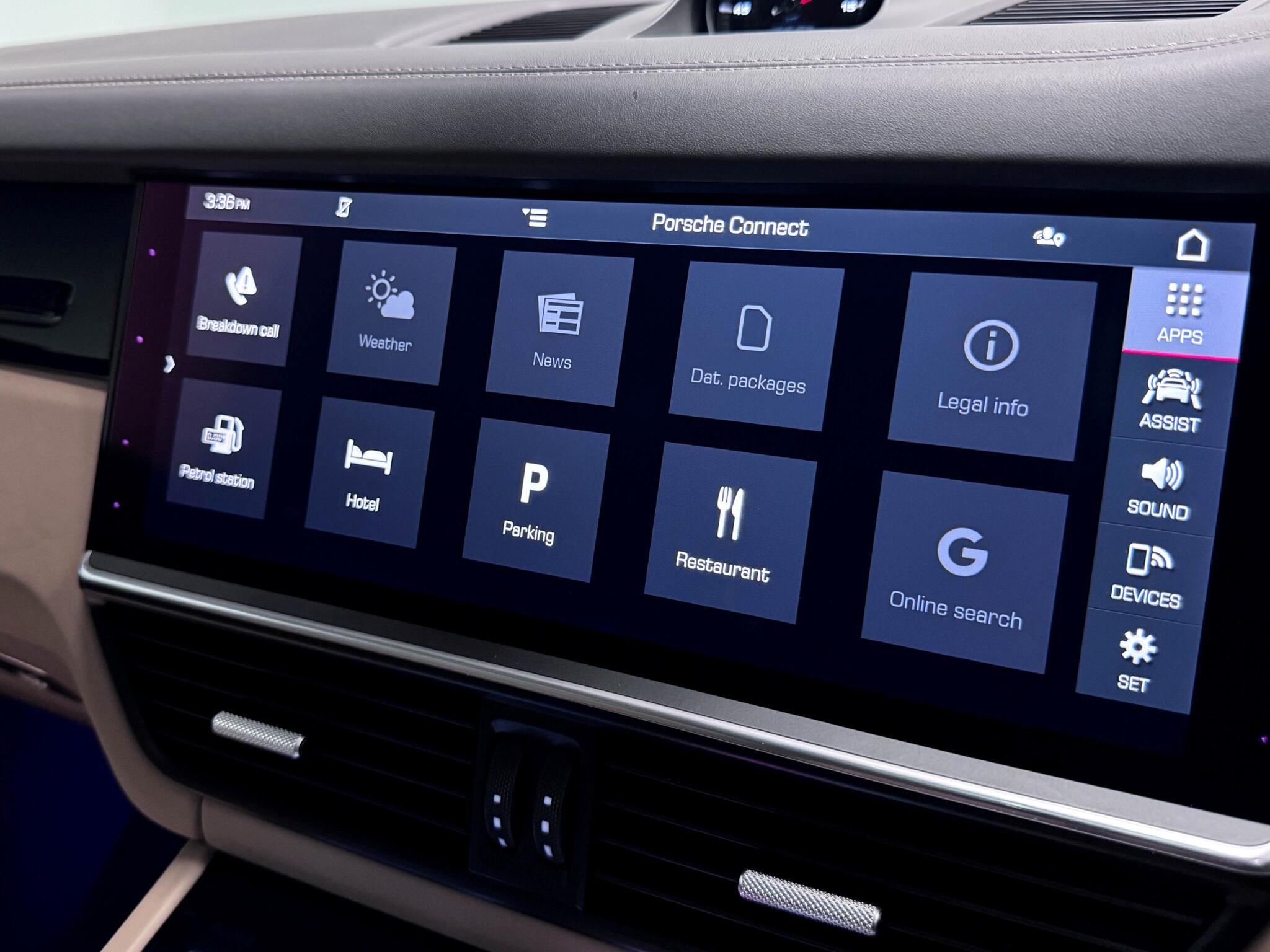 Porsche Cayenne view 66