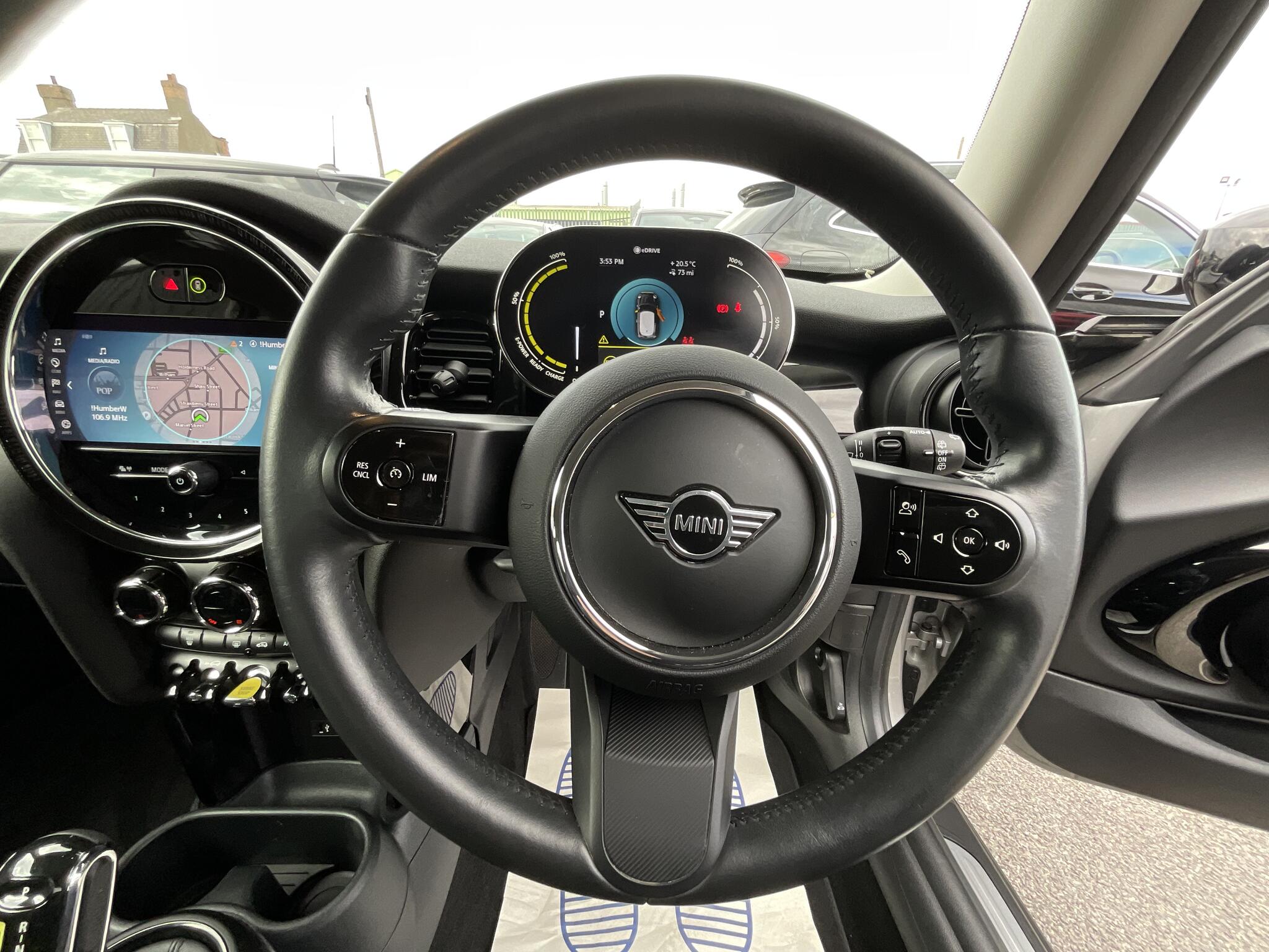Mini Hatch view 22