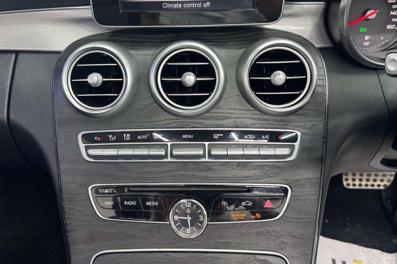 Mercedes-Benz C-Class view 27