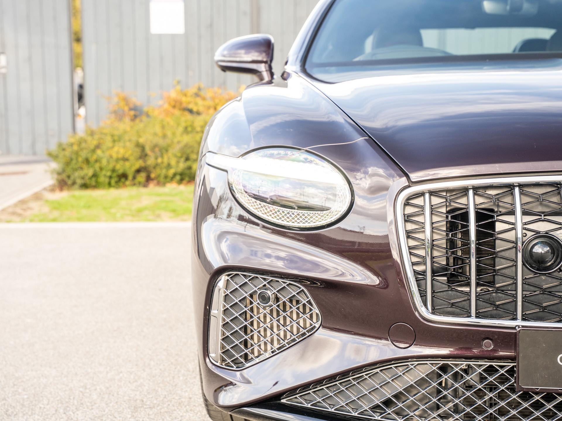 Bentley Continental view 40