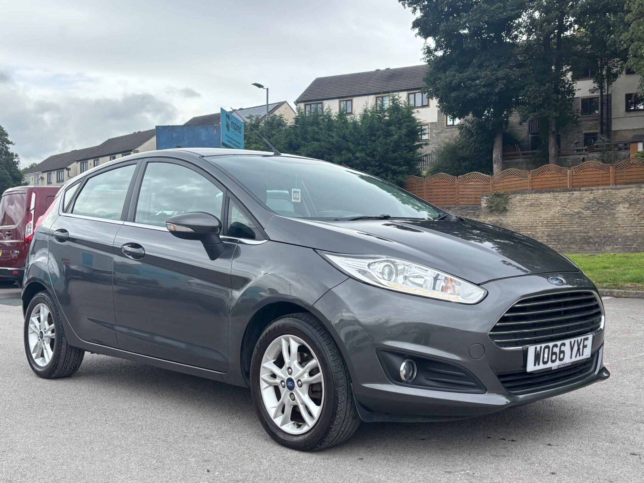 Ford Fiesta view 3