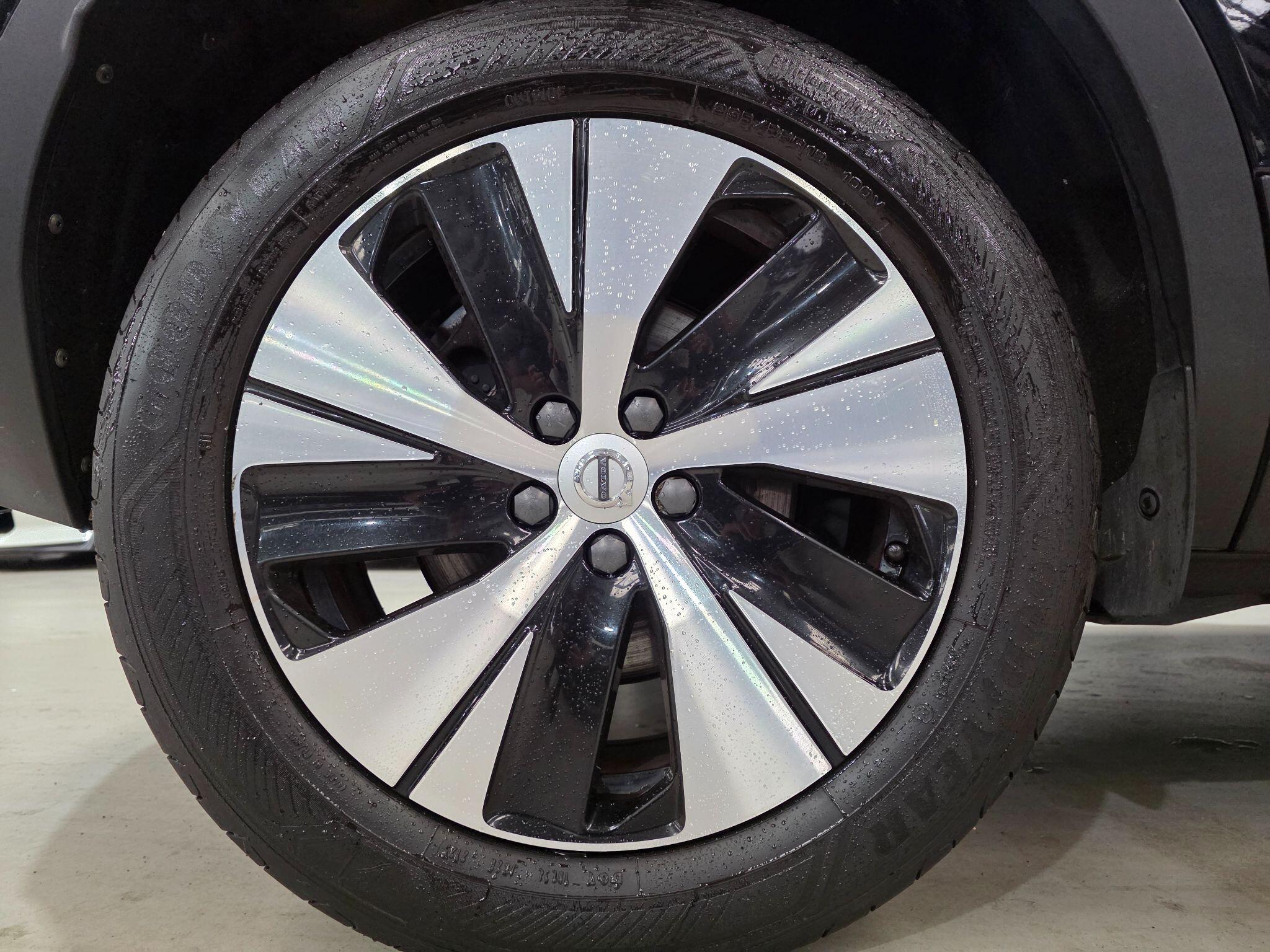 Volvo XC40 view 32