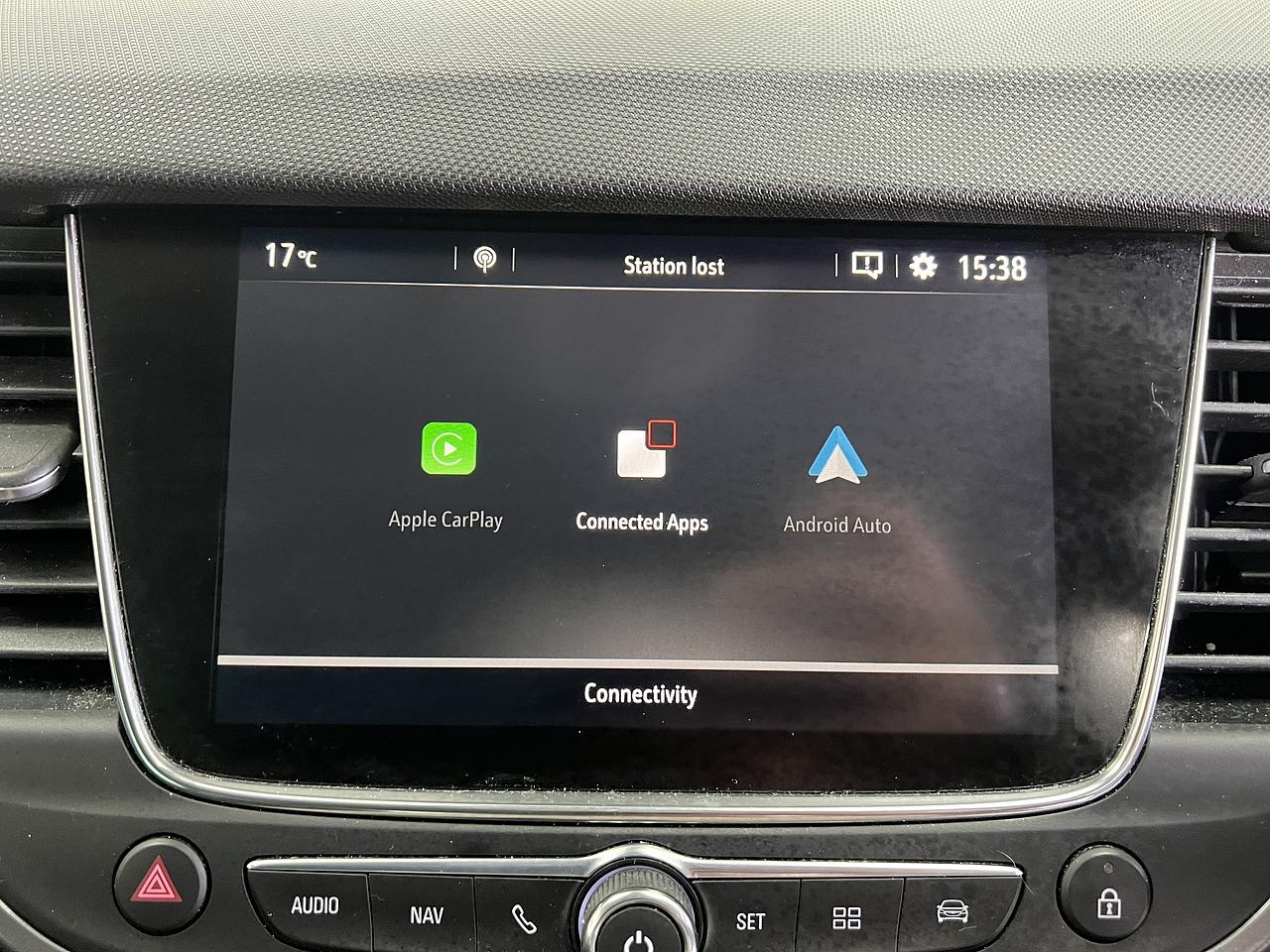 Vauxhall Crossland view 16
