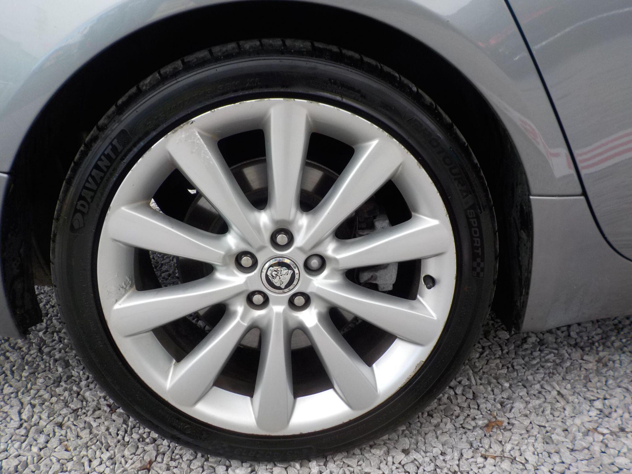 Jaguar XF 3.0d V6 Premium Luxury Auto Euro 5 4dr