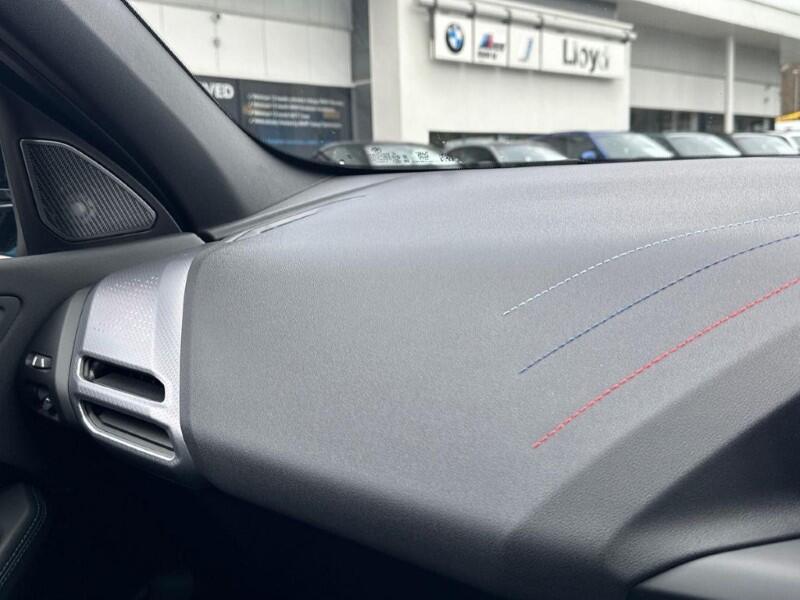 BMW 1 Series view 34