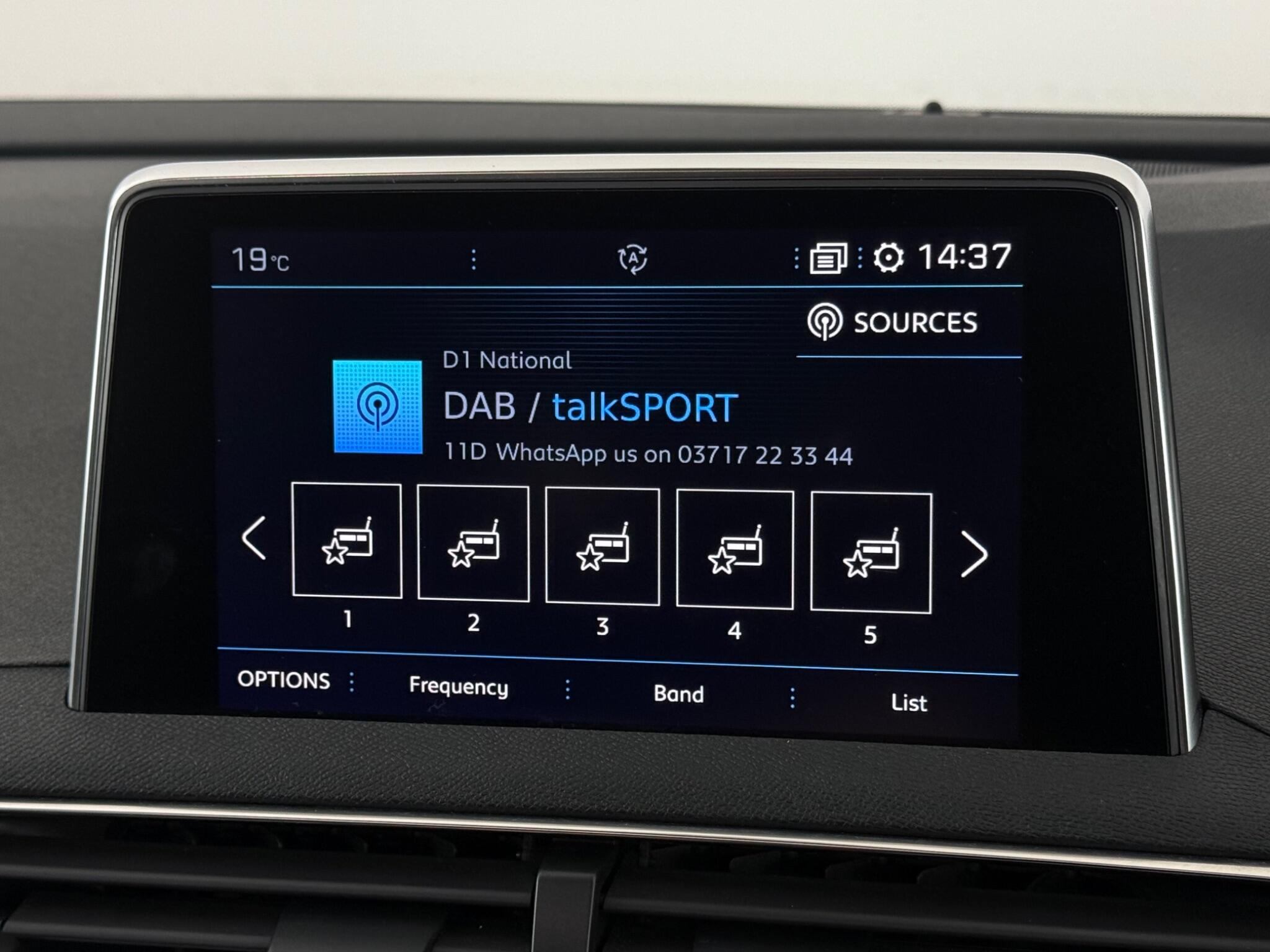 Peugeot 3008 view 19
