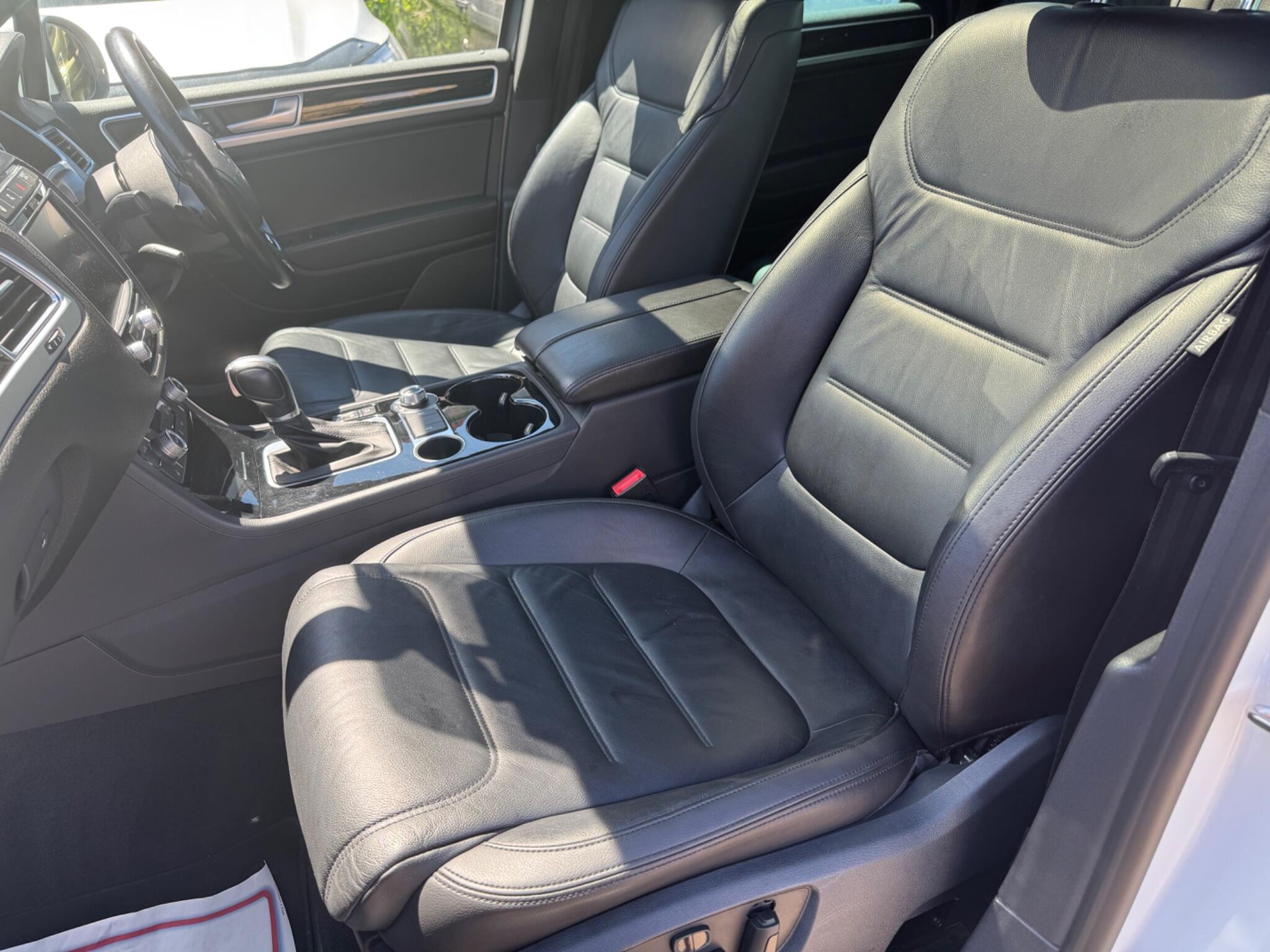 Volkswagen Touareg view 38