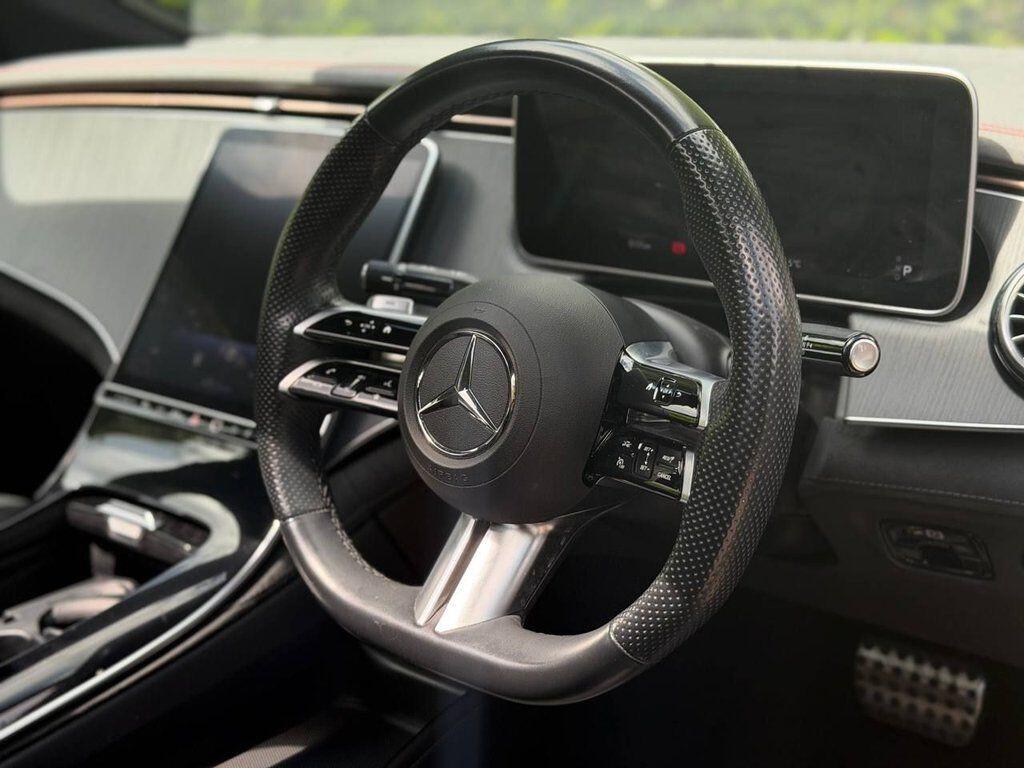 Mercedes-Benz 300 view 9