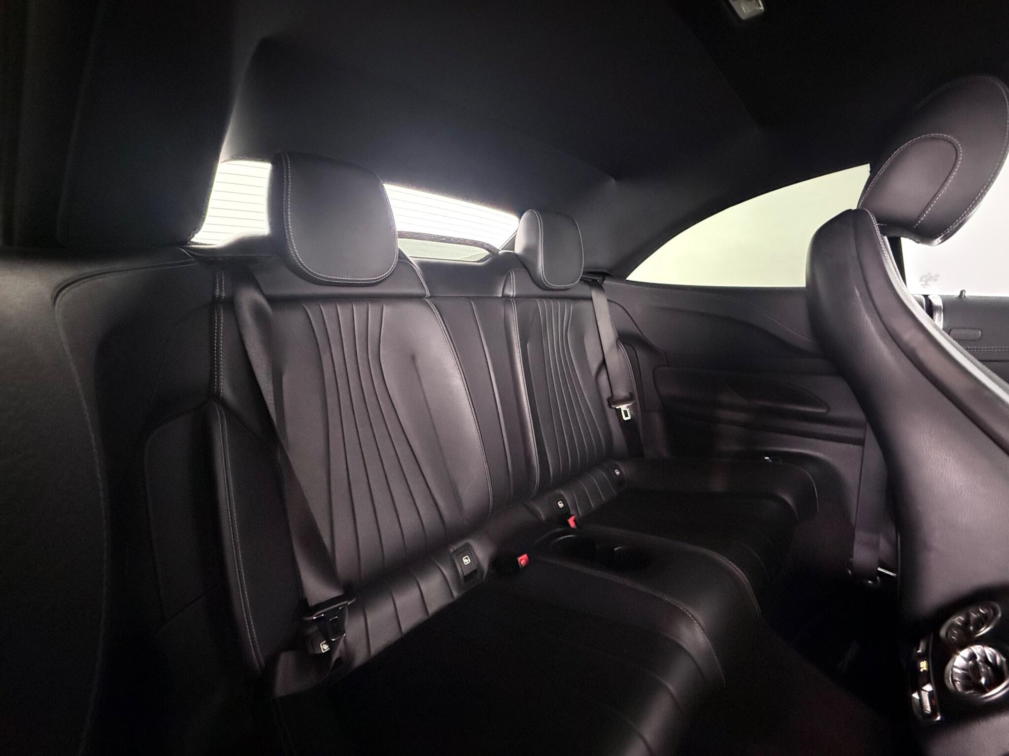 Mercedes-Benz E-Class view 31