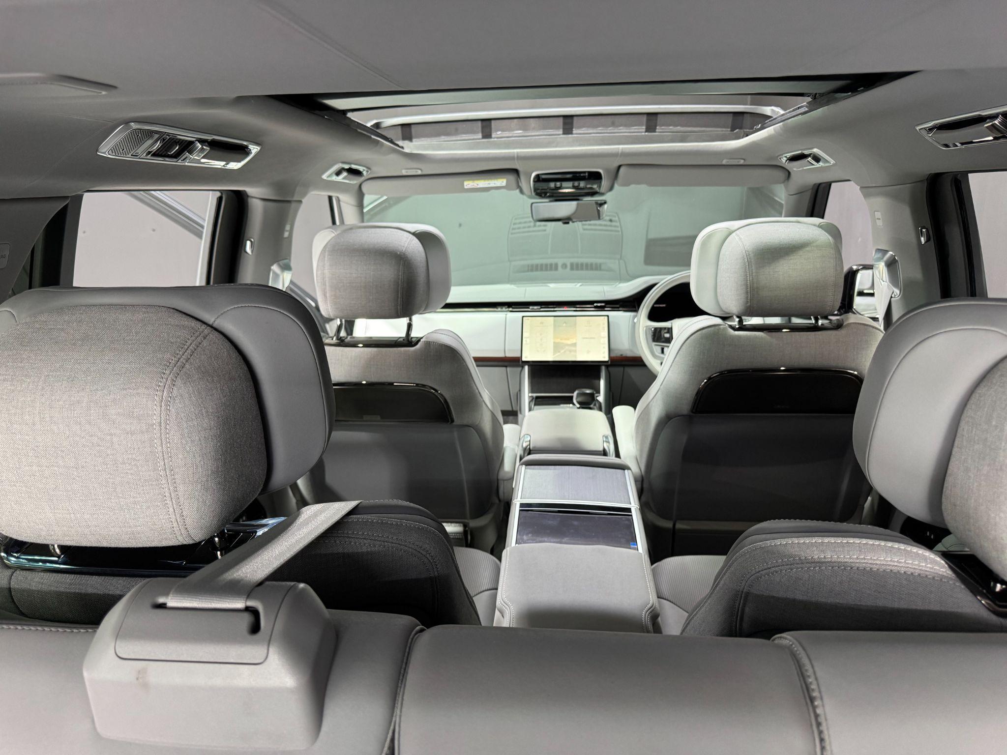 Land Rover Range Rover view 39