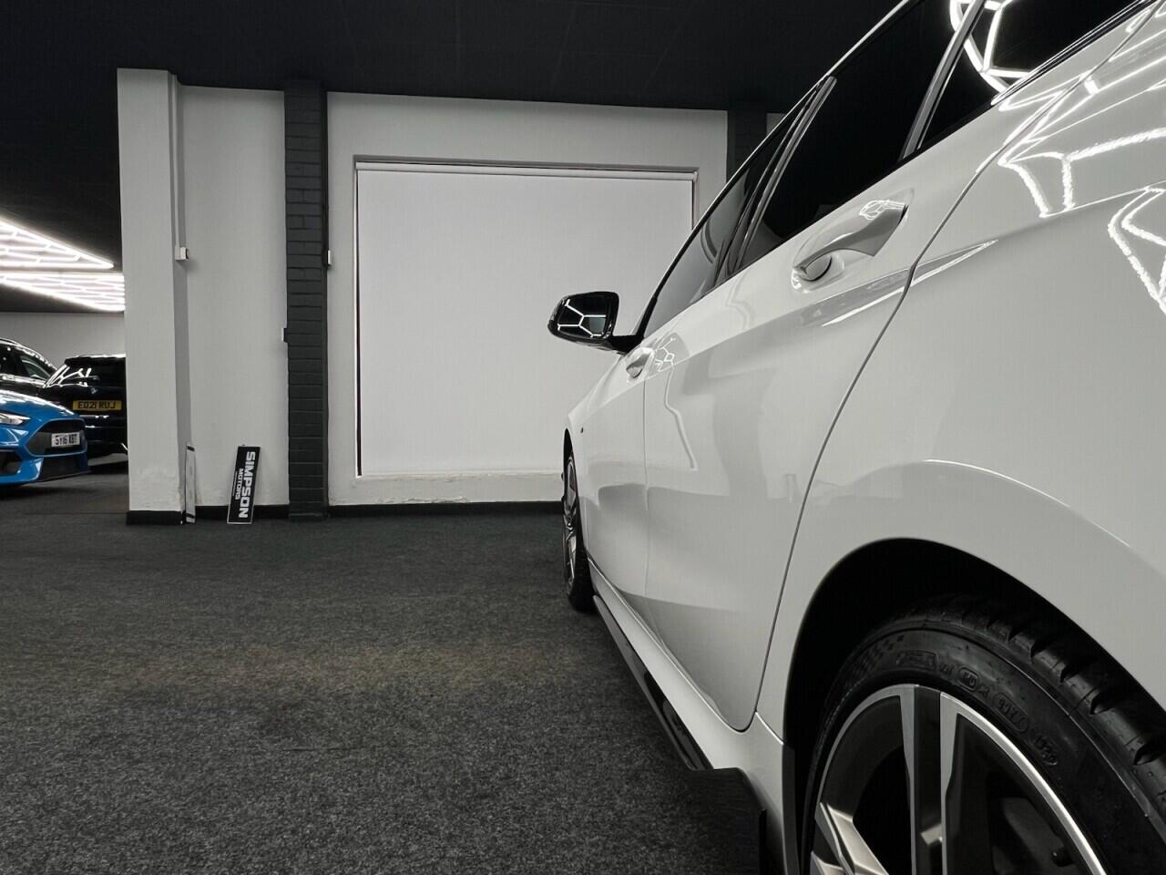 BMW 1 Series view 7