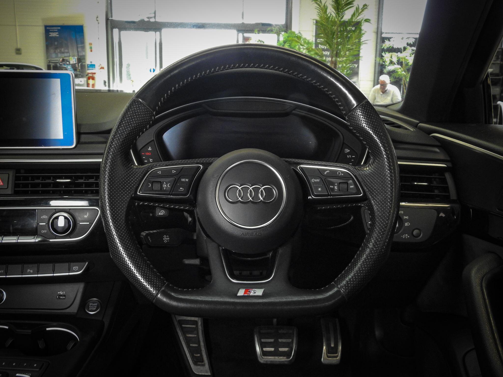 Audi A4 view 25