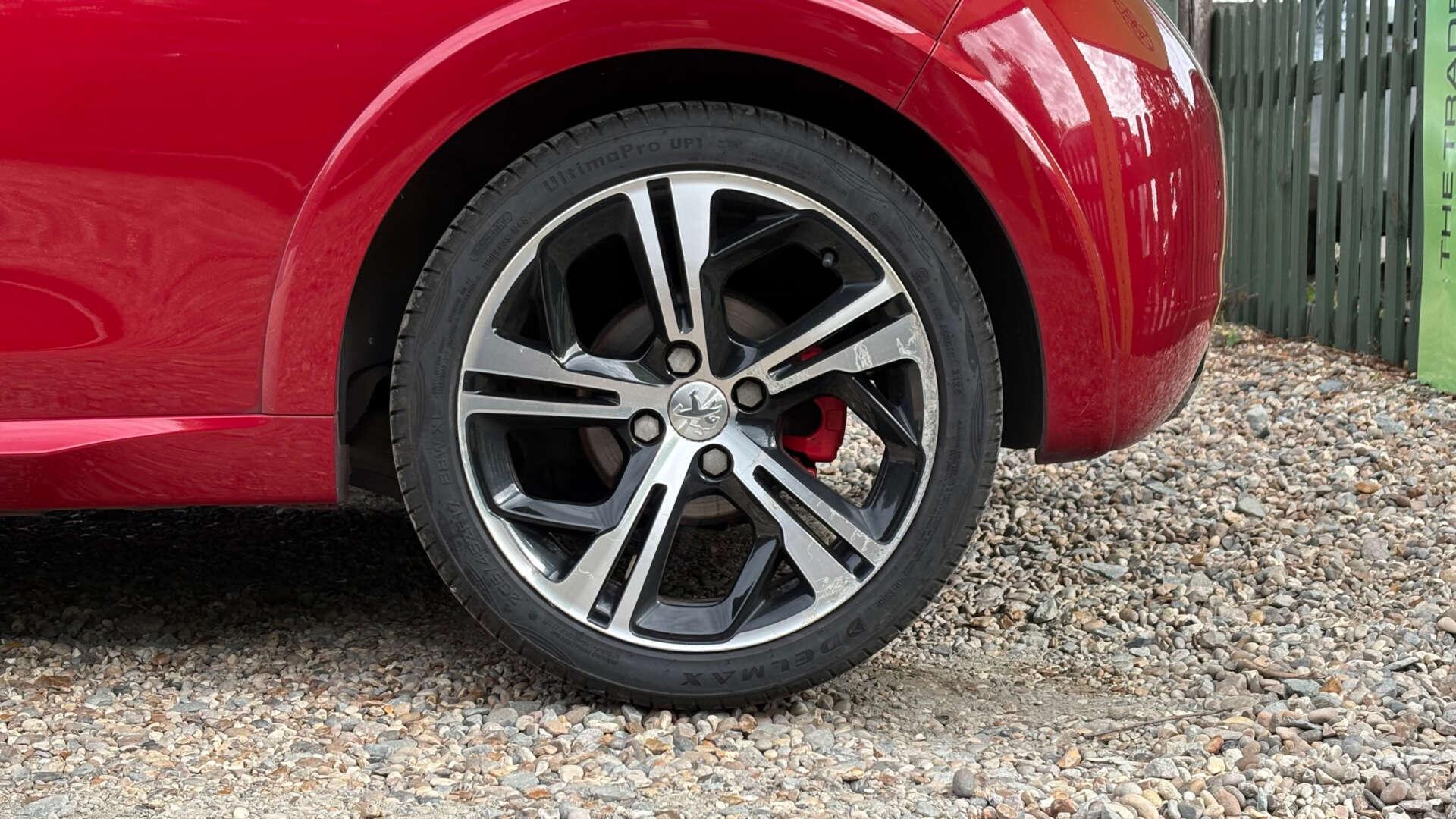 Peugeot 208 view 35