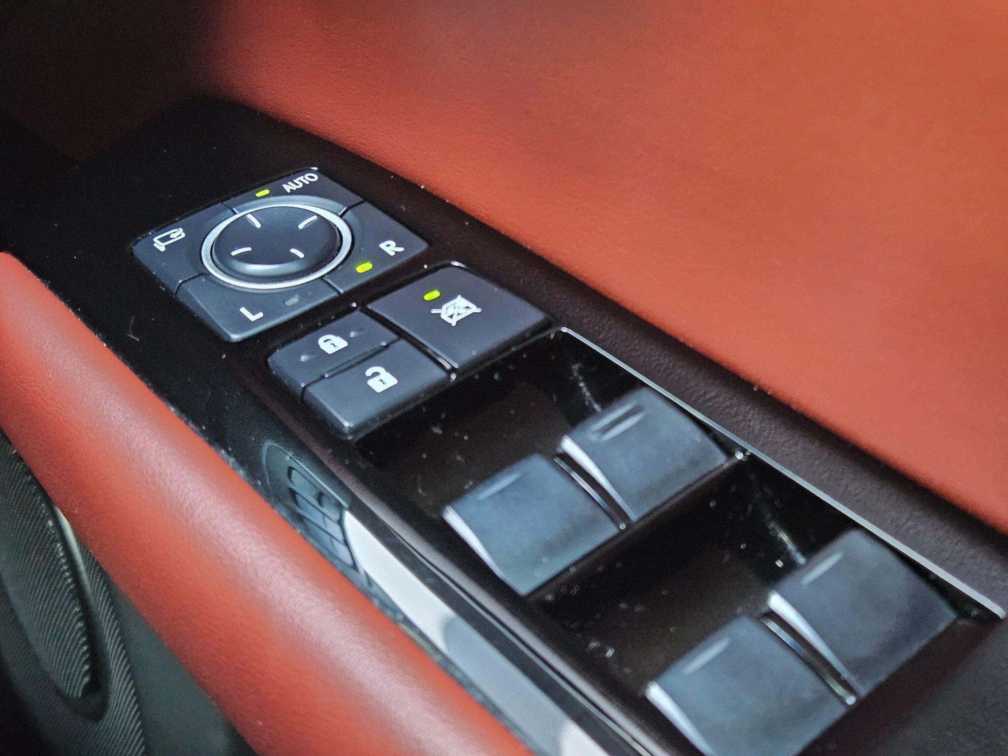 Lexus GS view 27