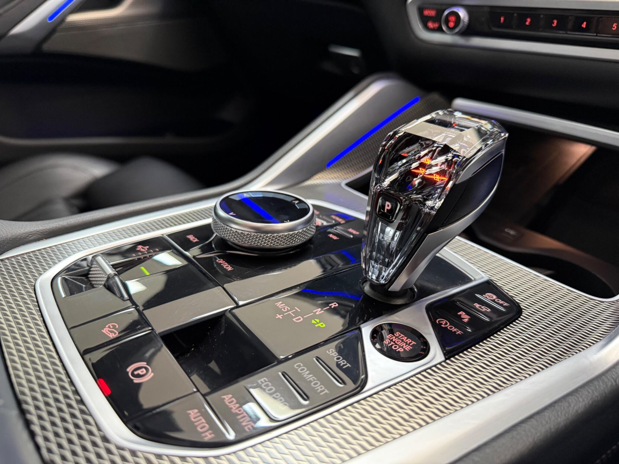 BMW X6 view 19
