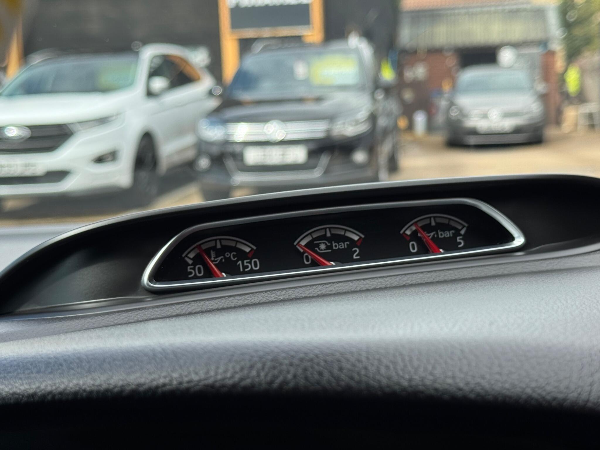 Ford Focus view 32