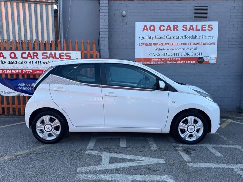 Toyota Aygo view 8