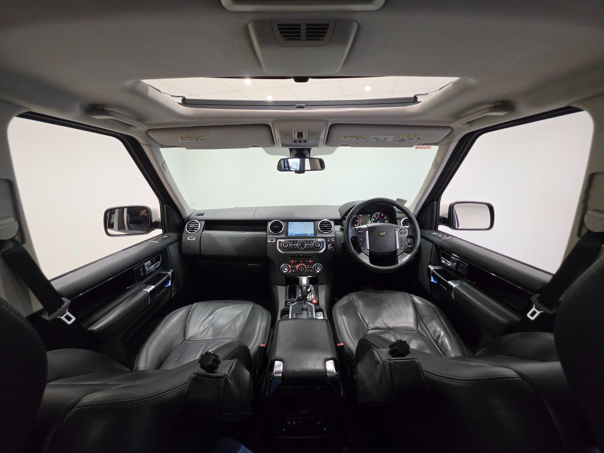 Land Rover Discovery view 24