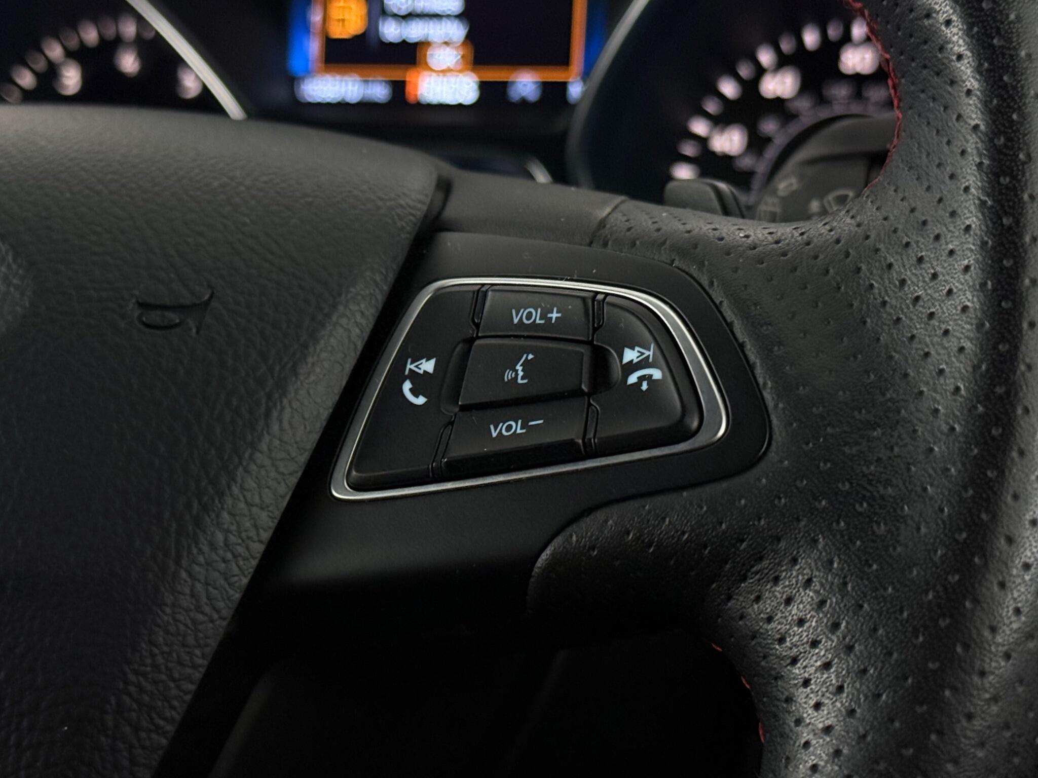 Ford Kuga view 16