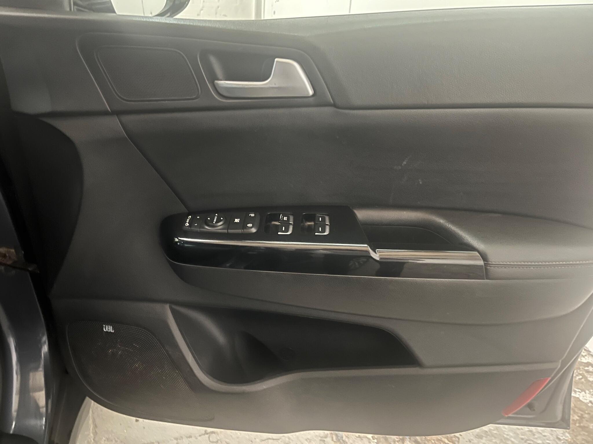 2016 Kia Sportage image 21