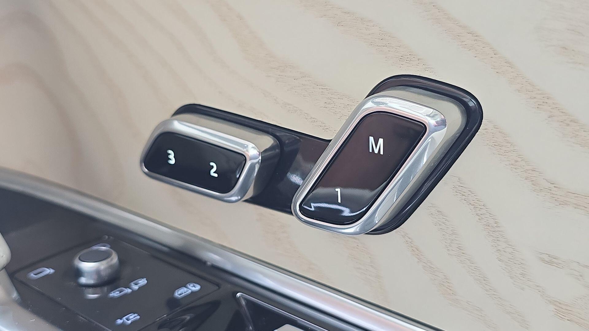 Land Rover Range Rover view 35