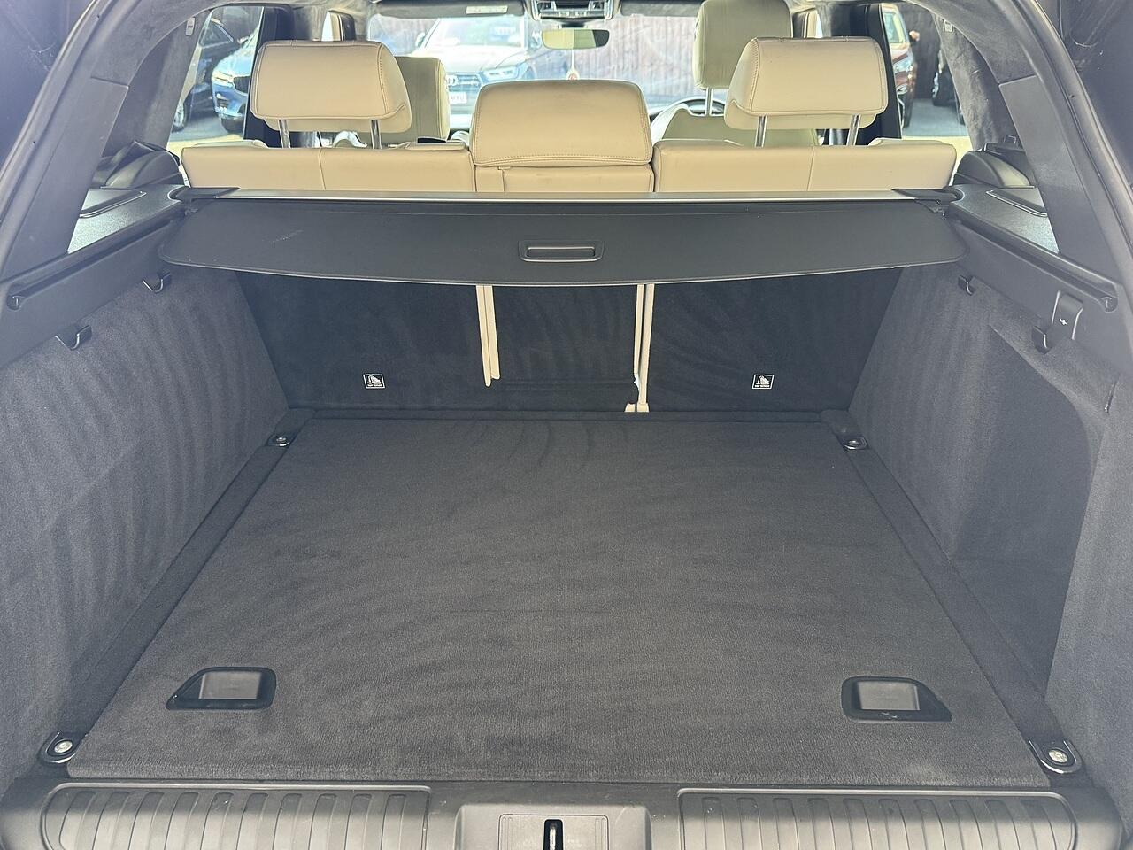Land Rover Range Rover Sport view 9