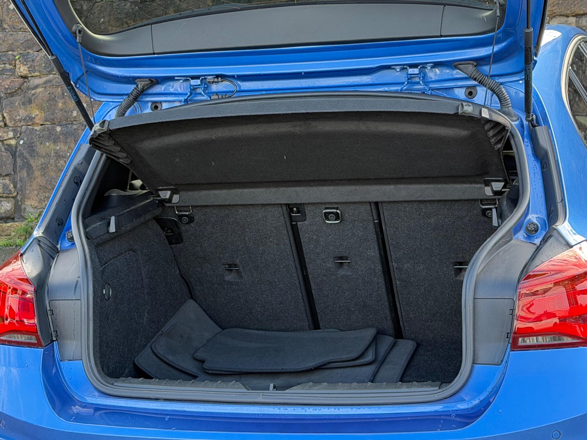 BMW 1 Series view 21