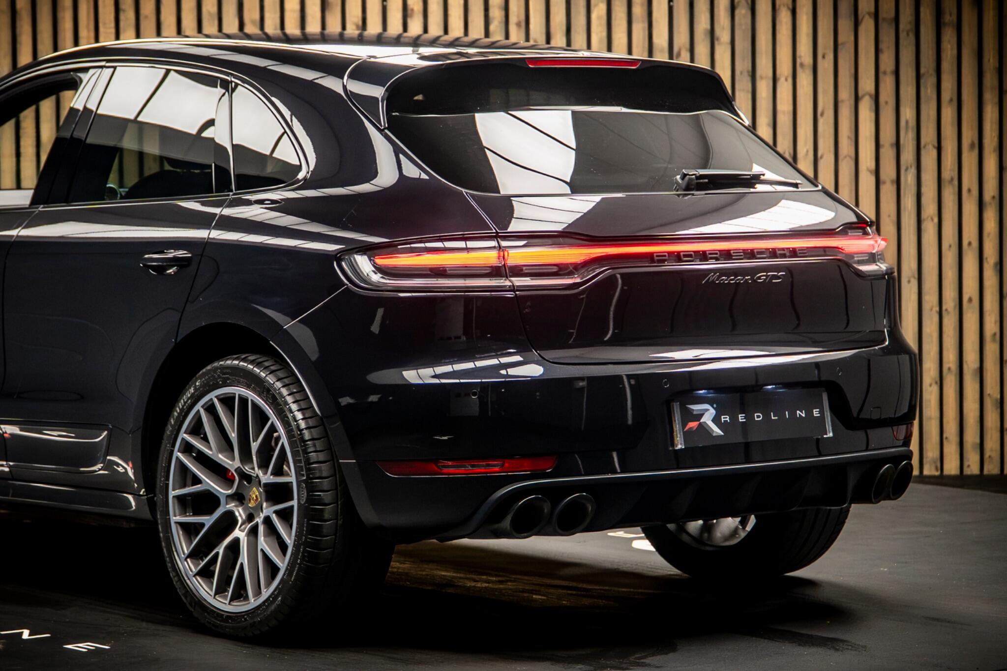 Porsche Macan view 19